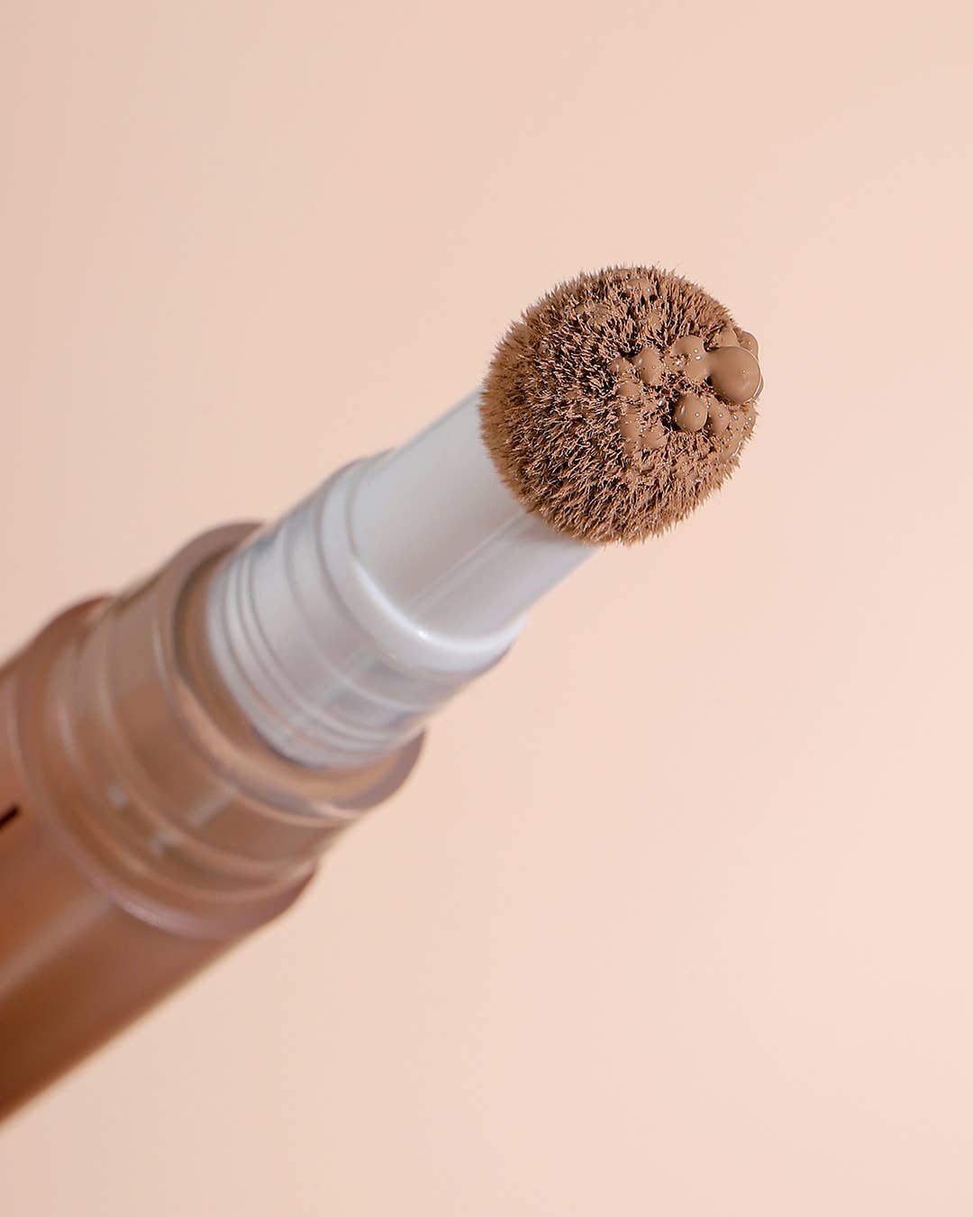 OZ LAB BEAUTY - Calypso Glow Wand - Liquid Contour