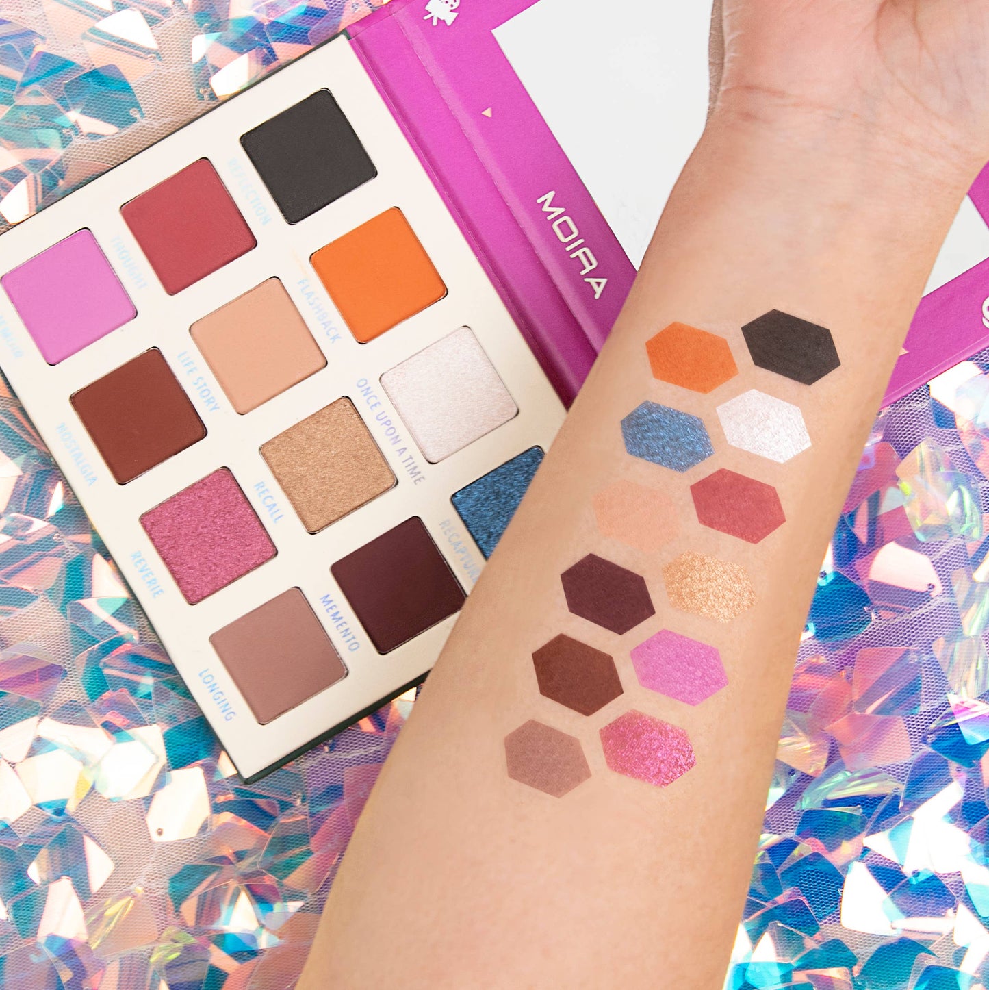 MOIRA COSMETICS - Weekend Vibes Shadow Palette - Live in the Moment
