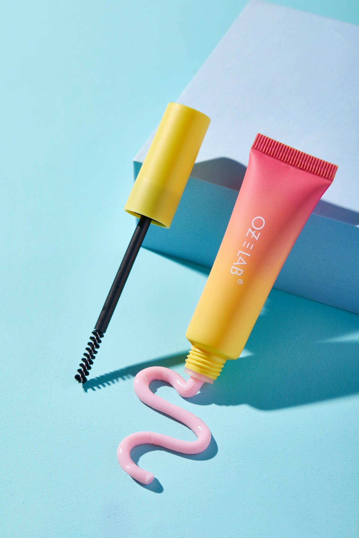 OZ LAB BEAUTY - Stay Put - Lamination Effect Brow Sculpting Glue