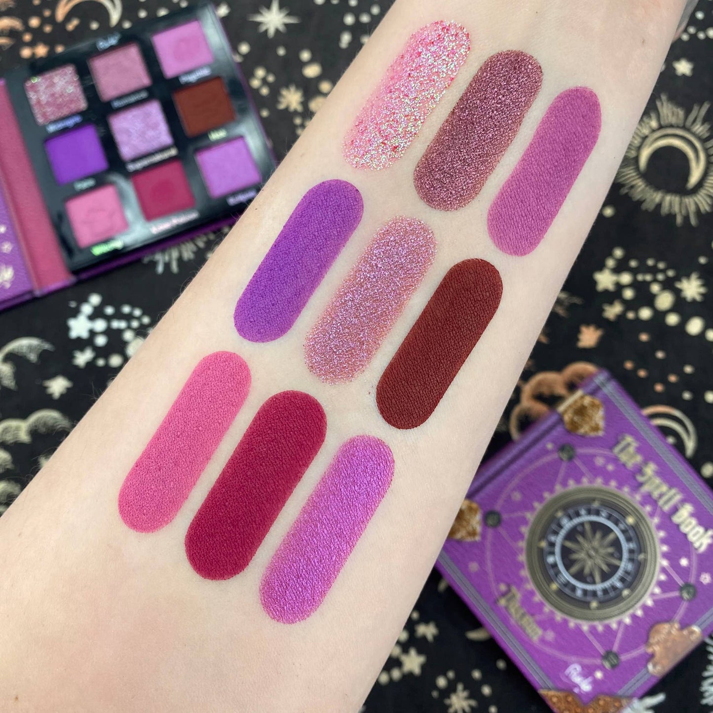 RUDE - The Spell Book Smooth and Blendable Eyeshadow Palette